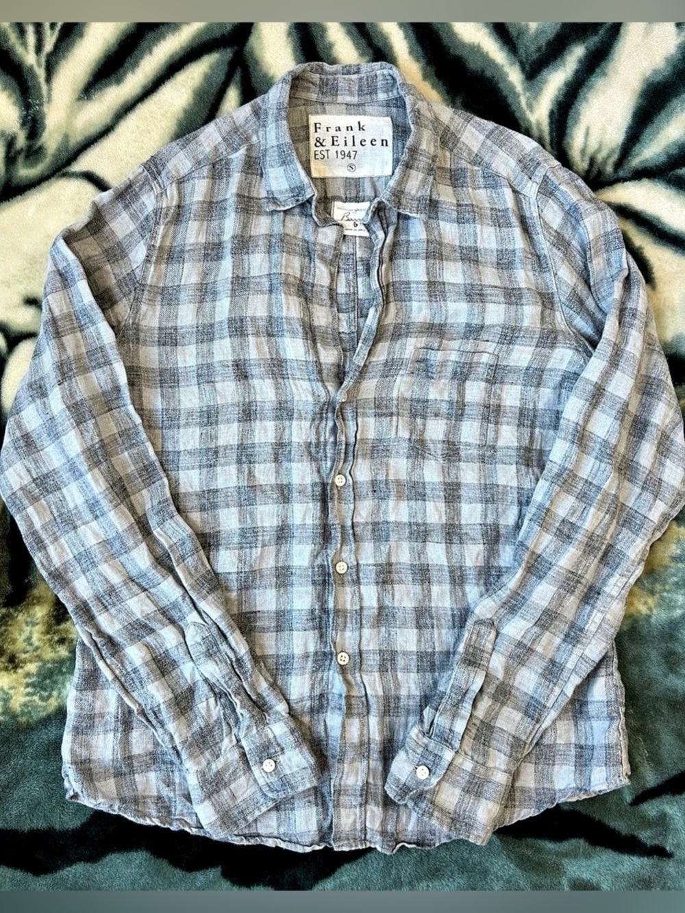 Frank & Eileen Barry Button-Up Shirt Plaid Linen Blue & White Small